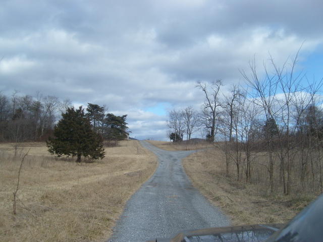 7541 Peaks Road Bedford, VA 24523 - Photo 3 of 28 SDF54189_003