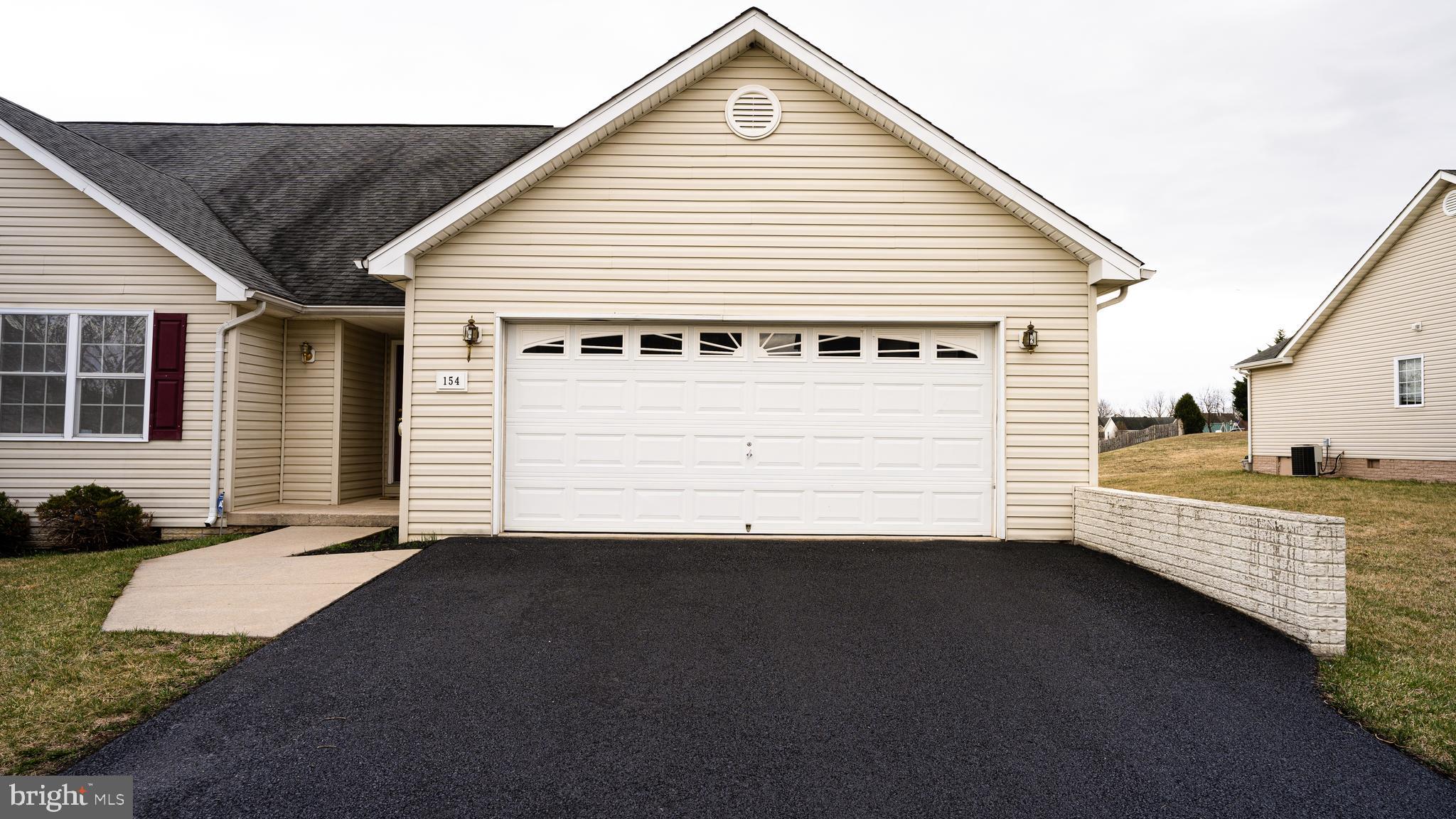 154 Peter Rabbit Drive Ranson, WV 25438 - Photo 4 of 31