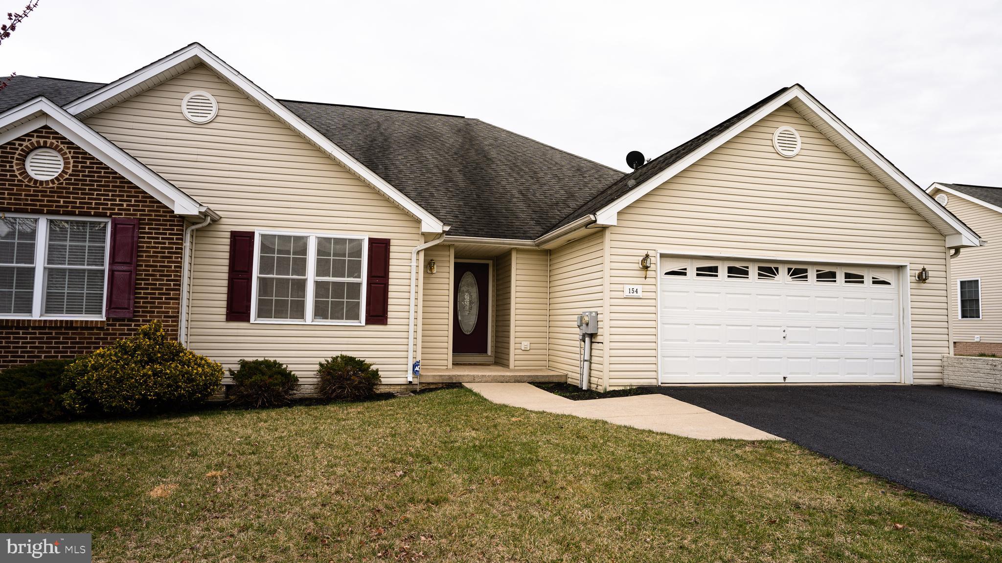 154 Peter Rabbit Drive Ranson, WV 25438 - Photo 5 of 31