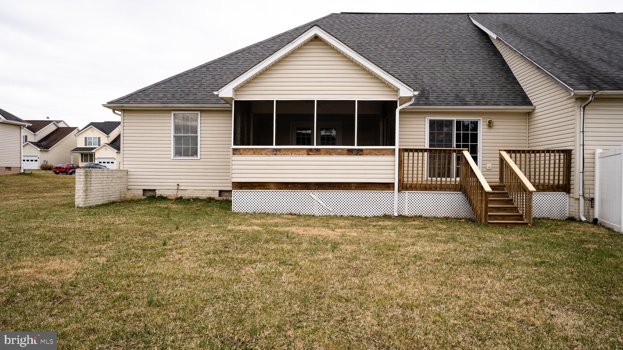 154 Peter Rabbit Drive Ranson, WV 25438 - Photo 8 of 31