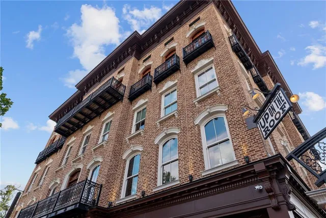 $995,000 | 5105 Deerlake Drive, Alpharetta, GA 30005