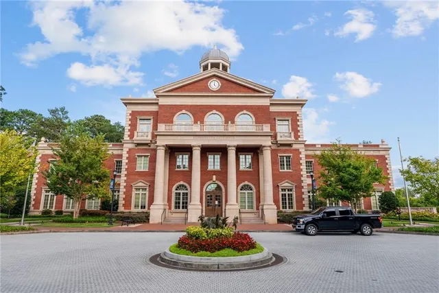 $995,000 | 5105 Deerlake Drive, Alpharetta, GA 30005