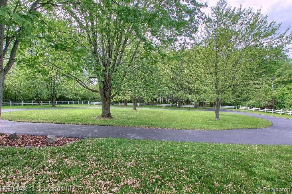 7893 Beck Road Belleville, MI 48111 - Photo 4 of 41 Gallery Image 4