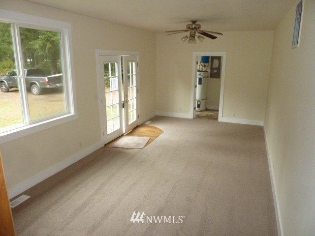 1488 Southwest Andrews Road Port Orchard, WA 98367 - Photo 6 of 14 Gallery Image 6