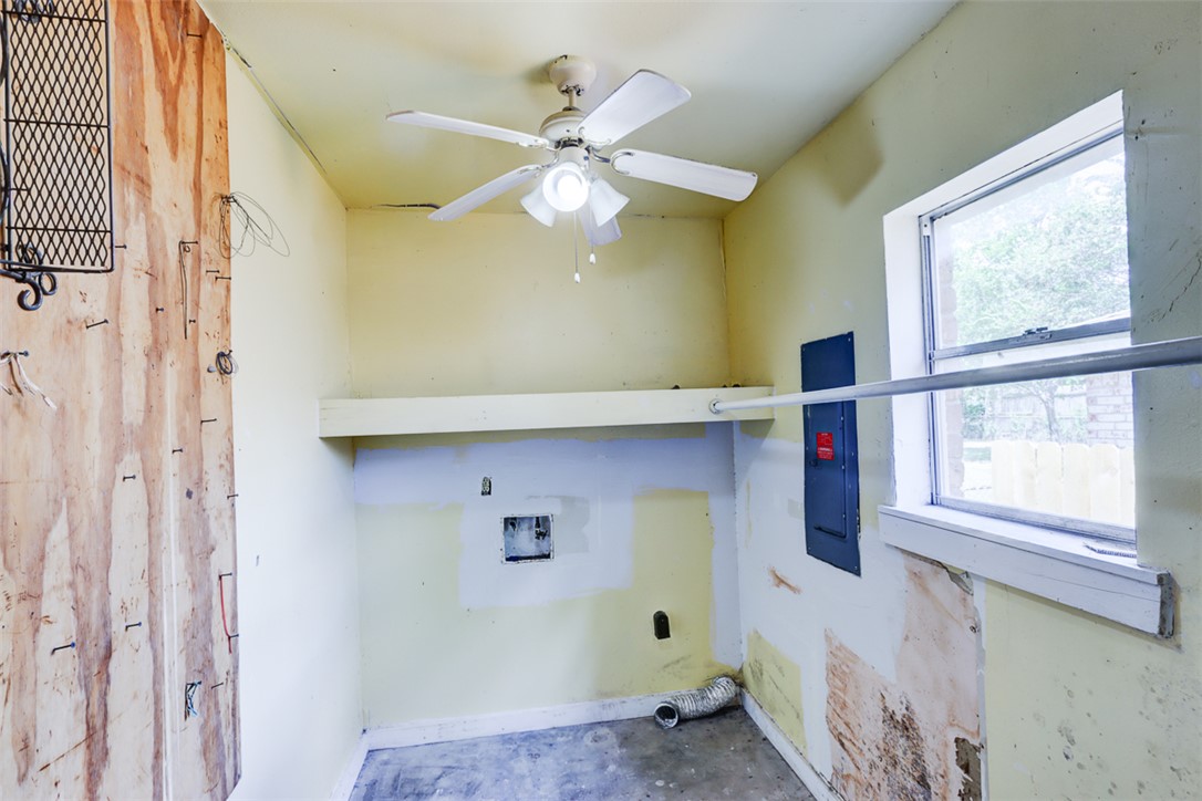 2402 Wilkes Street Bryan, TX 77803 - Photo 19 of 24 a view of an entryway with a window
