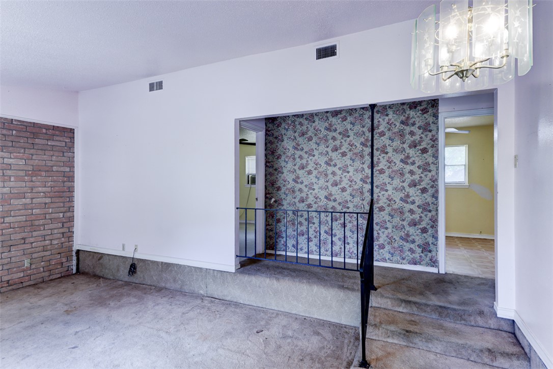 2402 Wilkes Street Bryan, TX 77803 - Photo 2 of 24