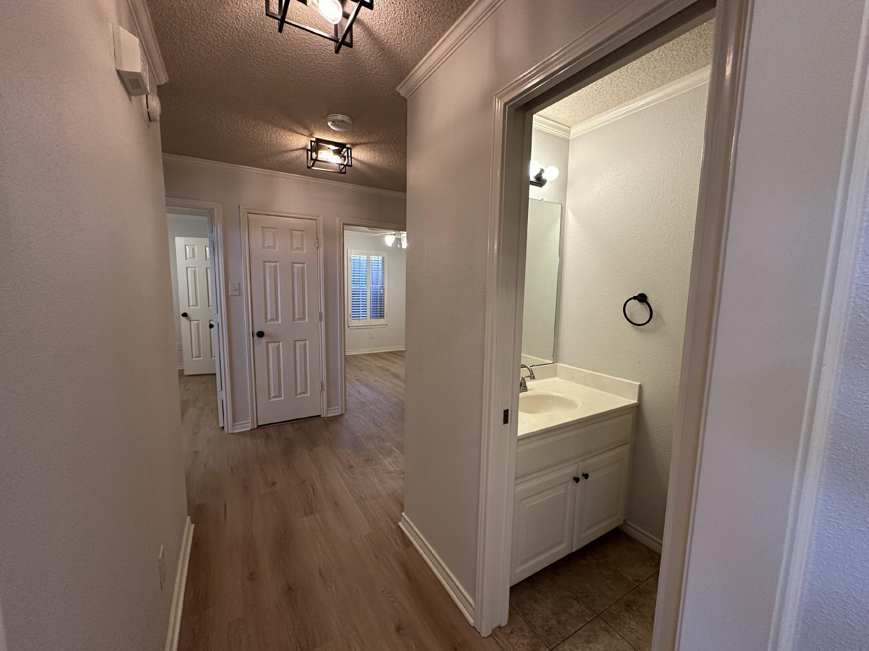 5422 99th Street Lubbock, TX 79424 - Photo 14 of 21 IMG_1419