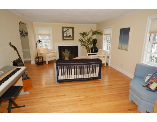 61 Simonds Road Lexington, MA 02420 - Photo 6 of 15
