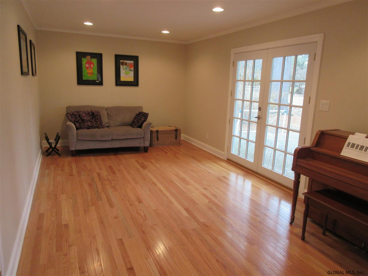 61 Greenock Road Bethlehem, NY 12054 - Photo 5 of 18 Photo 5