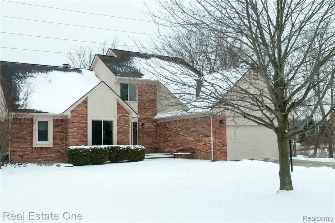 1347 Bembridge Drive Rochester, MI 48307 - Photo 2 of 66 1347-Bembridge-51.jpg