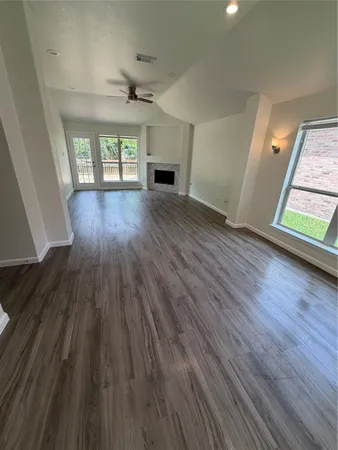 $1,900 | 2205 Highland Crossing Drive, Conroe, TX 77304