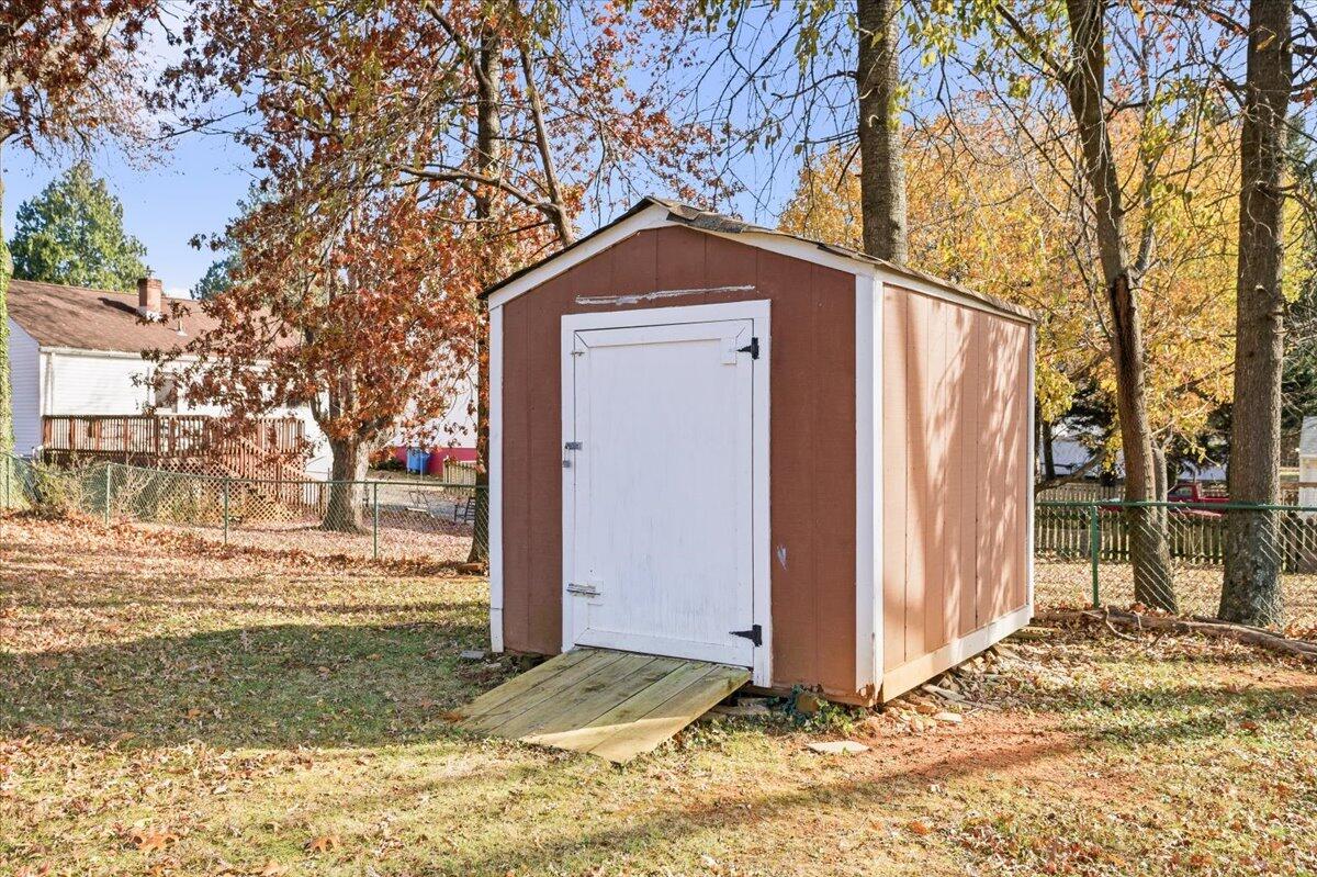 4950 Fralin Road Northwest Roanoke, VA 24012 - Photo 25 of 27 Shed