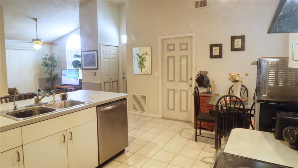 1931 Southwest 73rd Street Gainesville, FL 32607 - Photo 2 of 40
