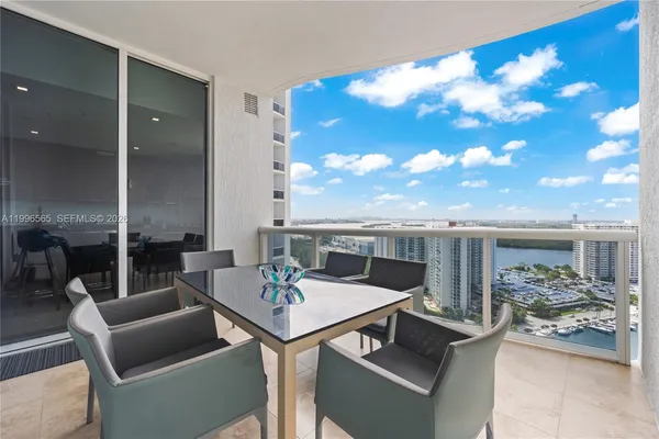 $15,000 | 15901 Collins Avenue, Unit 2104, Sunny Isles Beach, FL 33160
