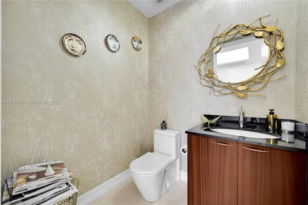 $15,000 | 15901 Collins Avenue, Unit 2104, Sunny Isles Beach, FL 33160
