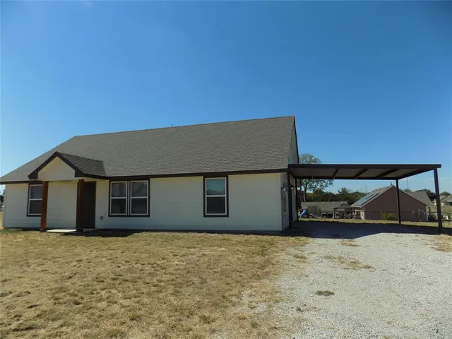 $339,900 | 506 Pecan Tree Court, Poolville, TX 76487