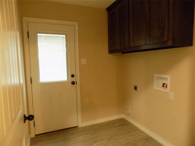 $339,900 | 506 Pecan Tree Court, Poolville, TX 76487