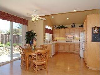 5479 Diane Way Santa Rosa, CA 95409 - Photo 2 of 10 Gallery Image 2