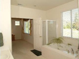 5479 Diane Way Santa Rosa, CA 95409 - Photo 7 of 10 Gallery Image 7