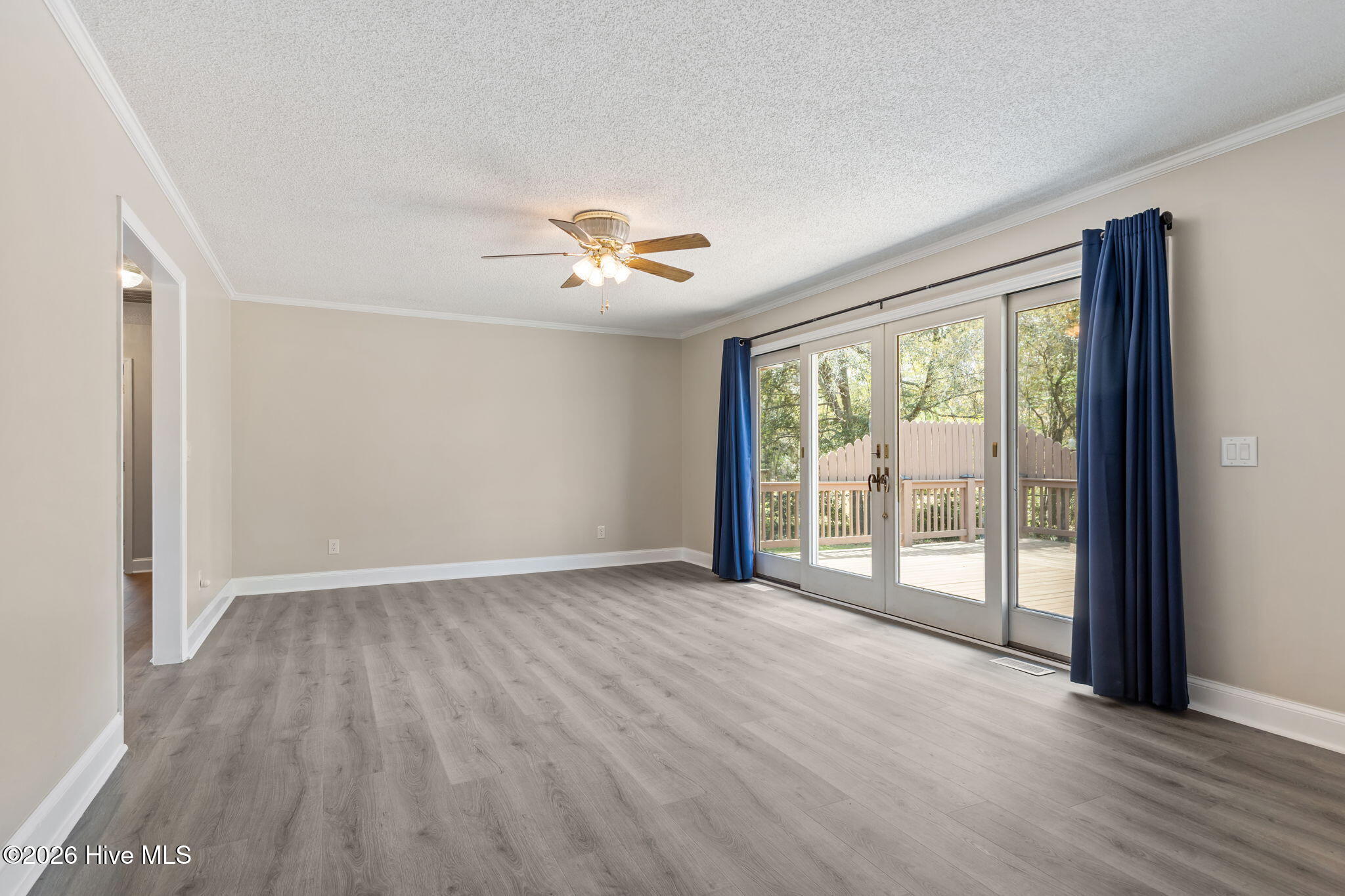 116 Pine Lake Road Cape Carteret, NC 28584 - Photo 30 of 58 Living room