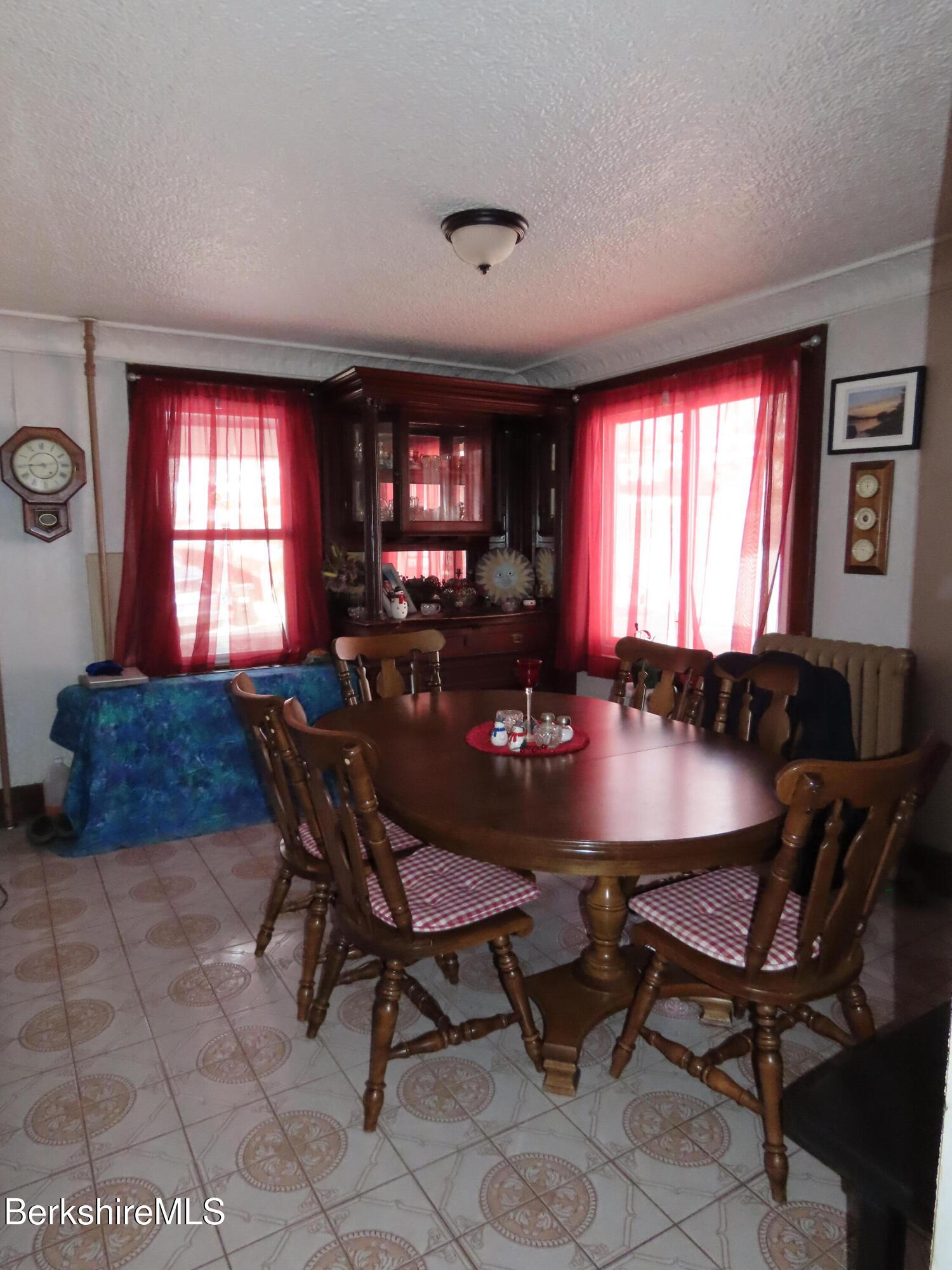 35 Randall Street Adams, MA 01220 - Photo 18 of 43 Dining room