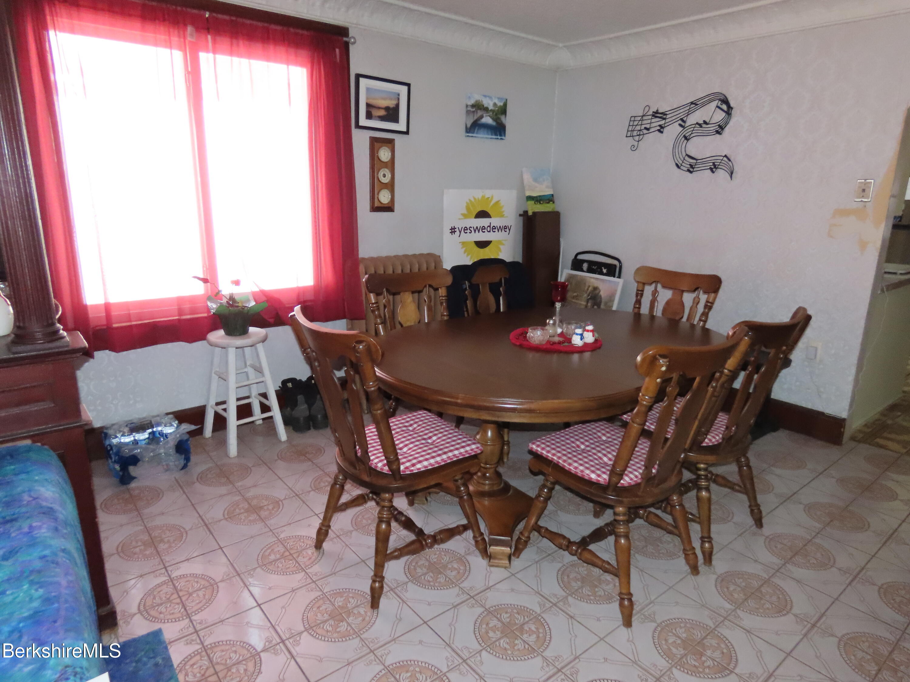 35 Randall Street Adams, MA 01220 - Photo 19 of 43 Dining room