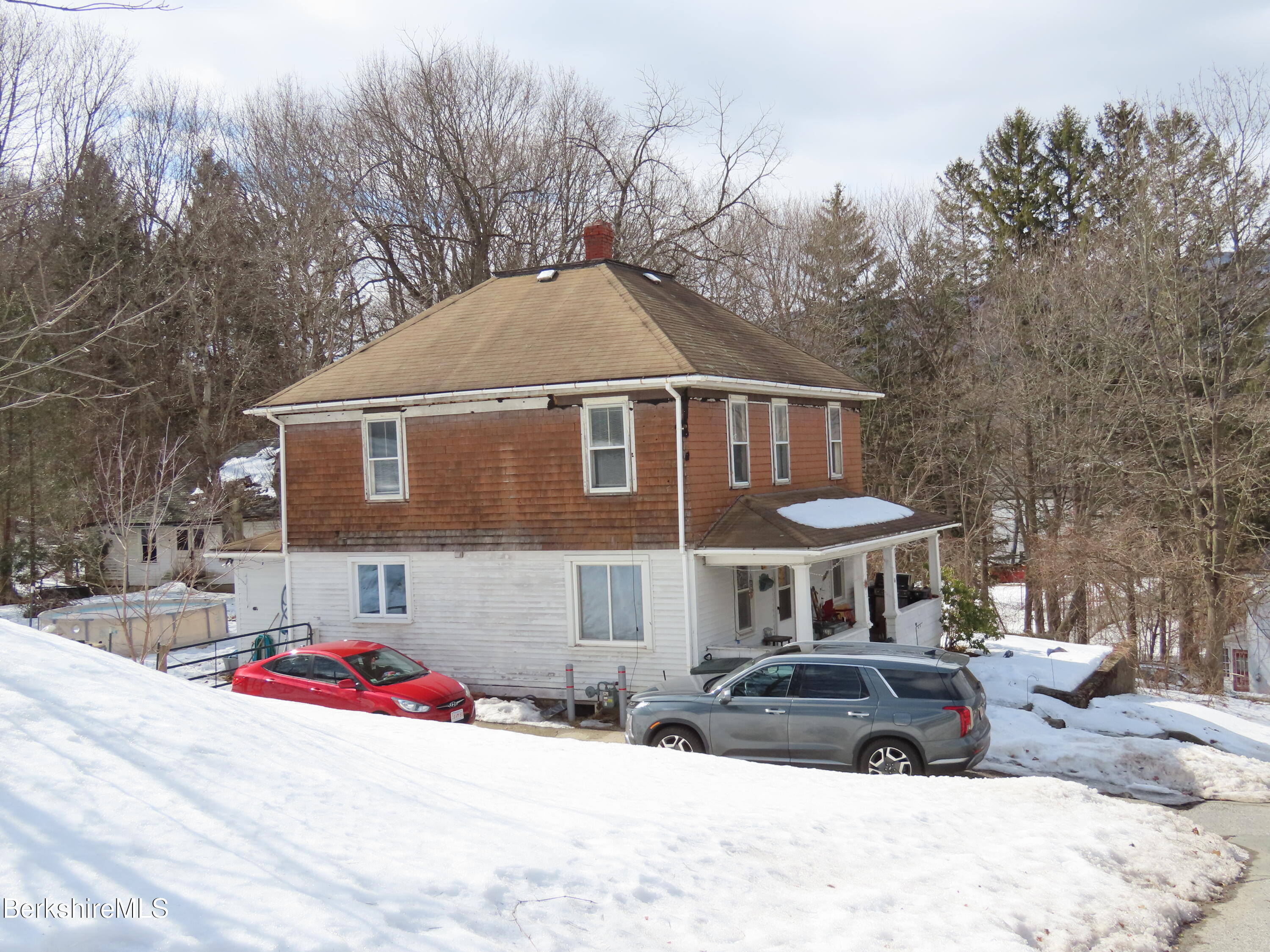 35 Randall Street Adams, MA 01220 - Photo 36 of 43 side