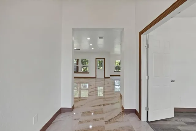 $405,000 | 206 Hix Road, Cleburne, TX 76031