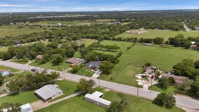 $404,500 | 206 Hix Road, Cleburne, TX 76031