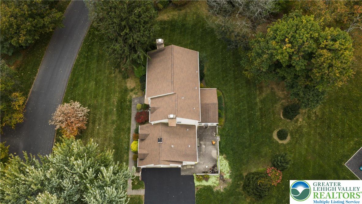 2570 Millbrook Drive Emmaus, PA 18049 - Photo 4 of 42