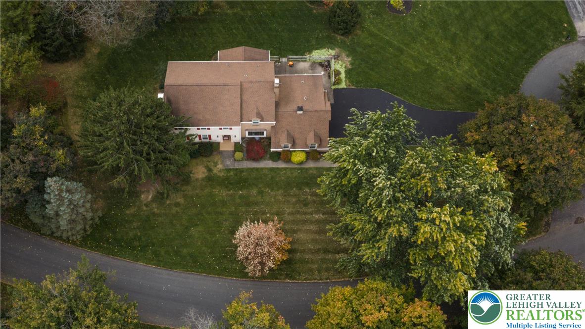 2570 Millbrook Drive Emmaus, PA 18049 - Photo 6 of 42