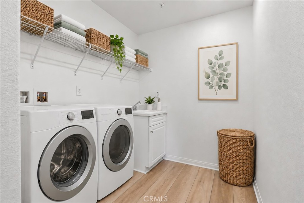 18840 Nanza Street Riverside, CA 92508 - Photo 22 of 42 AI Staged - Laundry Room