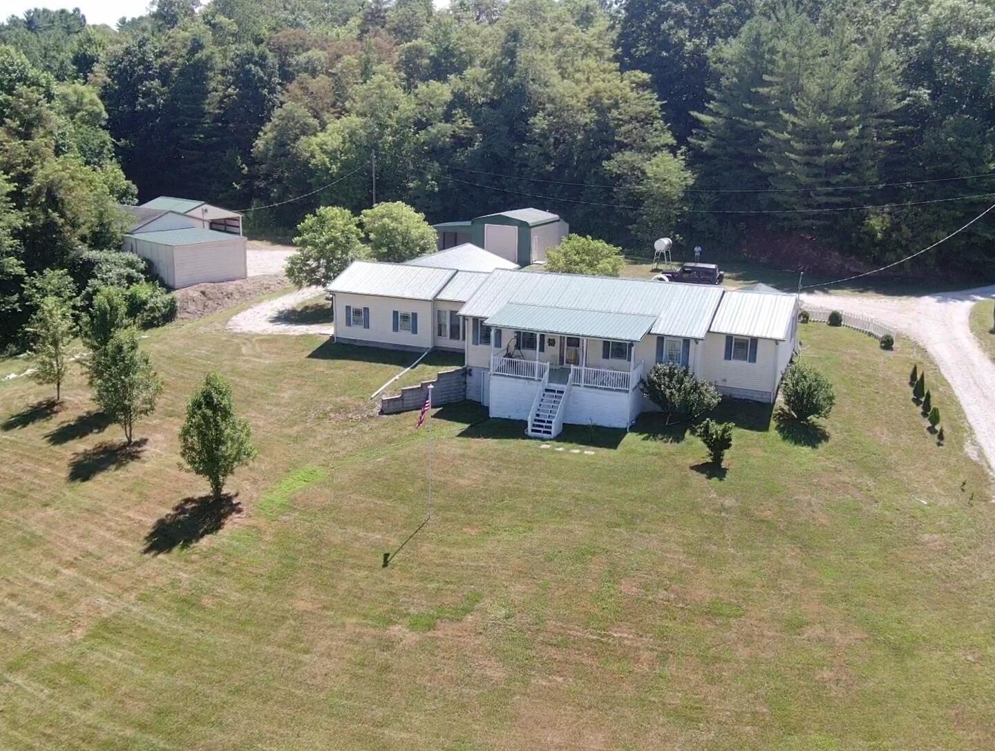 740 Royma Road Northeast Corning, OH 43730 - Photo 3 of 45 screen_2c8e9fae93c16962_1527829360469