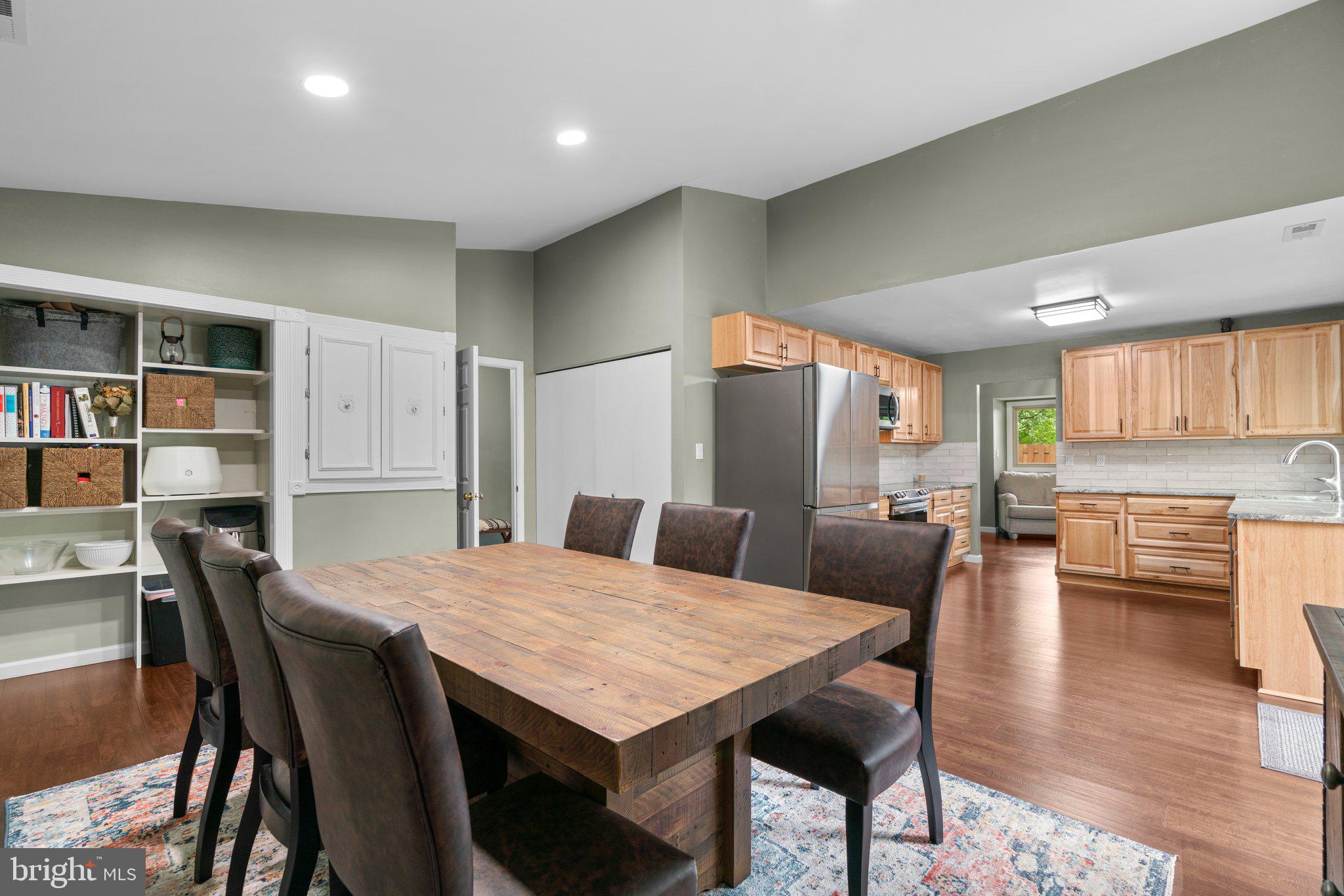 5367 Flight Feather Columbia, MD 21045 - Photo 8 of 42 a view of a dining room with furniture