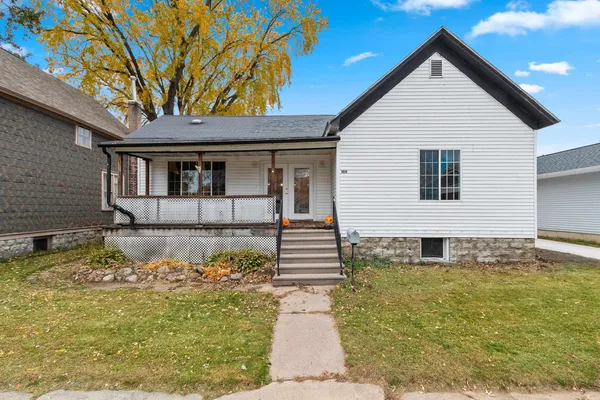 $150,000 | 1011 Blaine Street, Marinette, WI 54143