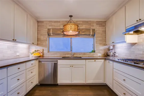 $749,900 | 9039 Lanshire Drive, Dallas, TX 75238