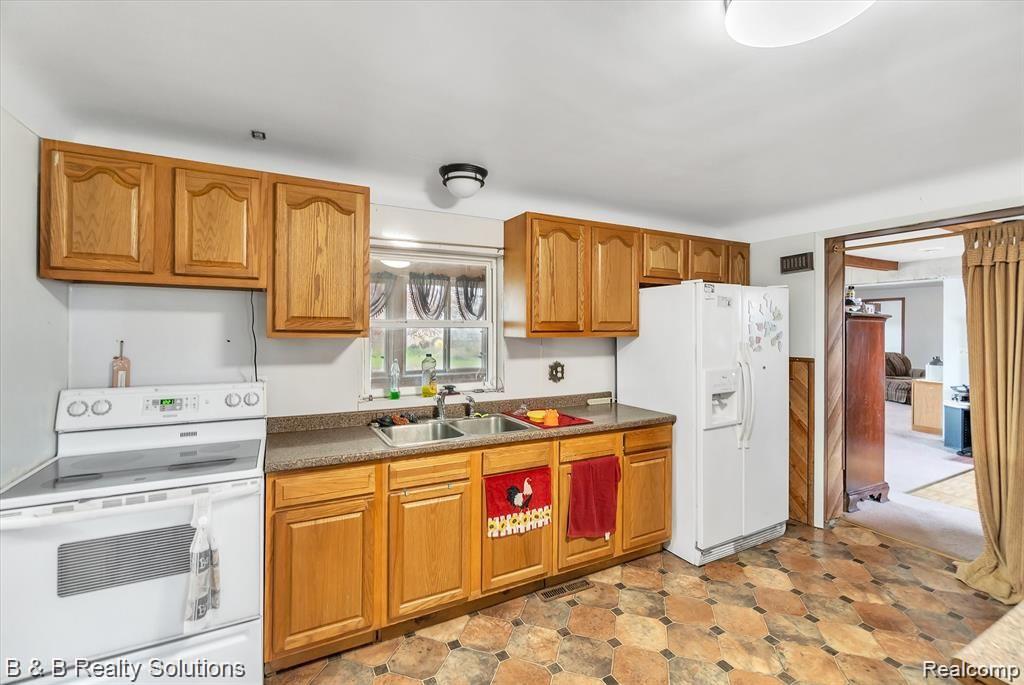 8820 Rumph Road Silverwood, MI 48760 - Photo 9 of 33