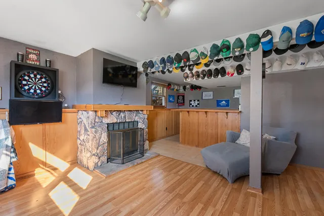 $400,000 | W165N10401 Wagon Trail, Germantown, WI 53022