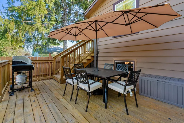 $400,000 | W165N10401 Wagon Trail, Germantown, WI 53022