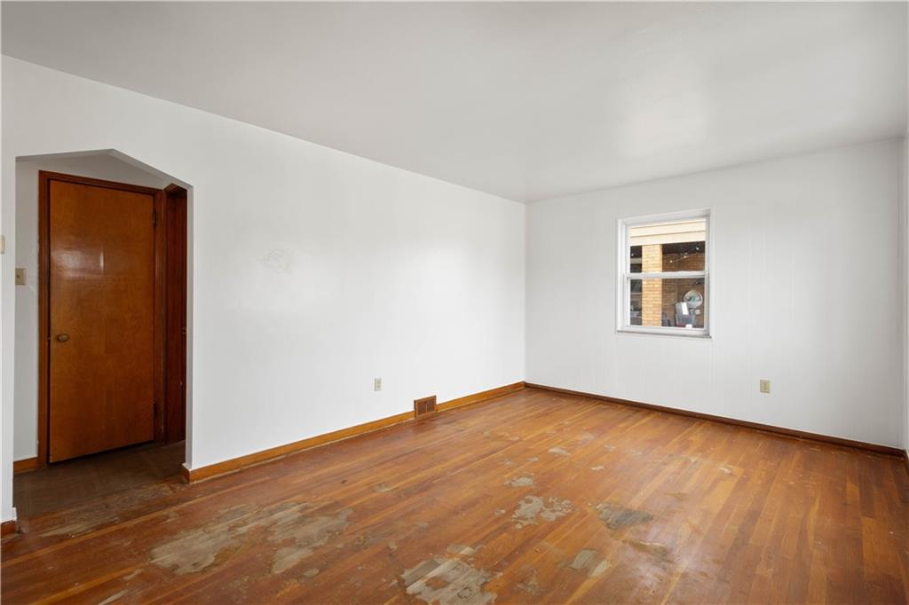 3555 Middleboro Road Pittsburgh, PA 15234 - Photo 6 of 29 Gallery Image 6