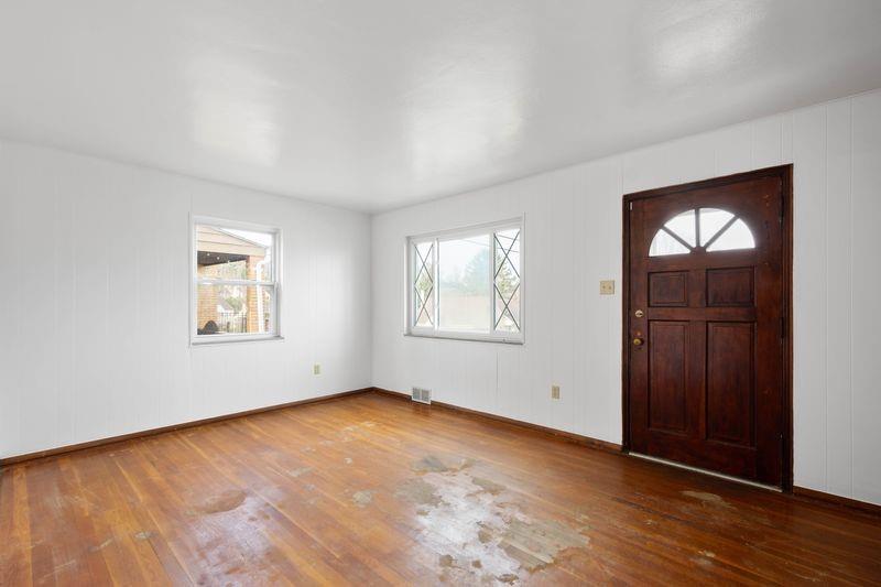 3555 Middleboro Road Pittsburgh, PA 15234 - Photo 7 of 29 Gallery Image 7
