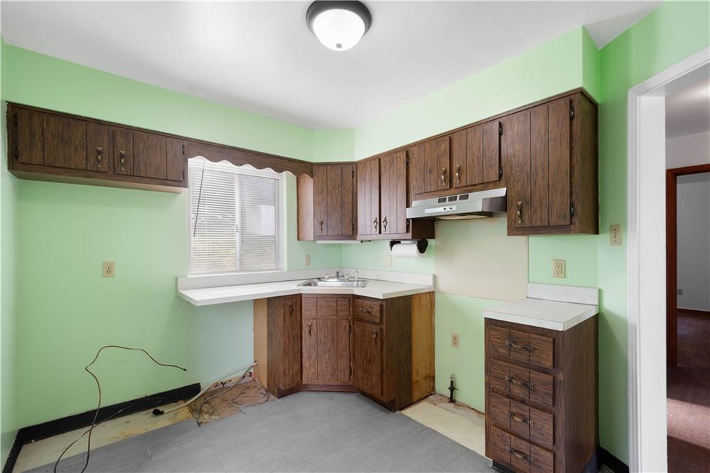 3555 Middleboro Road Pittsburgh, PA 15234 - Photo 10 of 29 Gallery Image 10