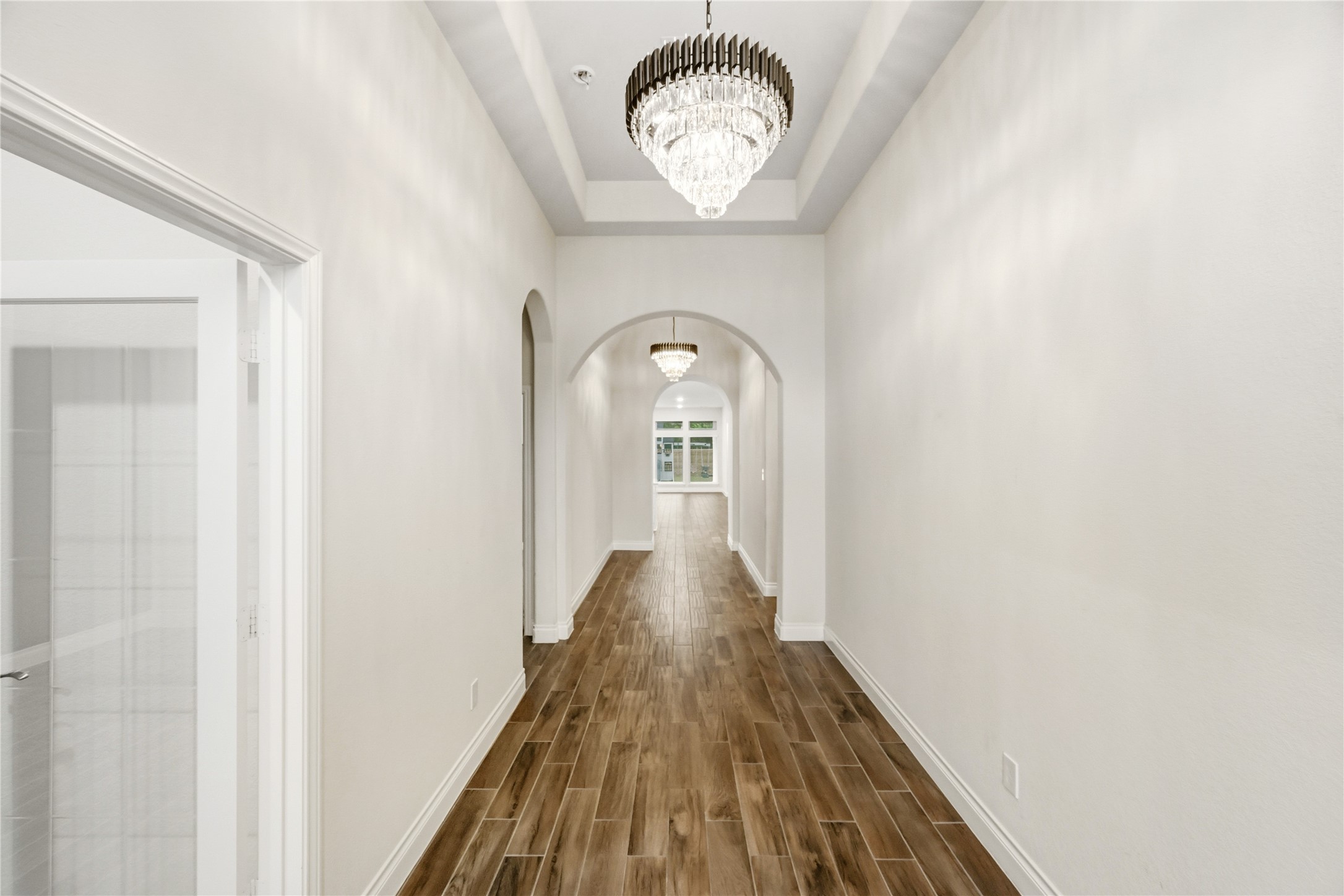 28329 Rabbitt Trail Spring, TX 77386 - Photo 6 of 36 Large entry with stunning chandeliers!