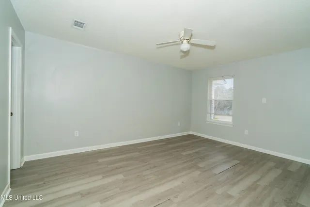 $1,000 | 20111 Daugherty Road, Unit B, Long Beach, MS 39560