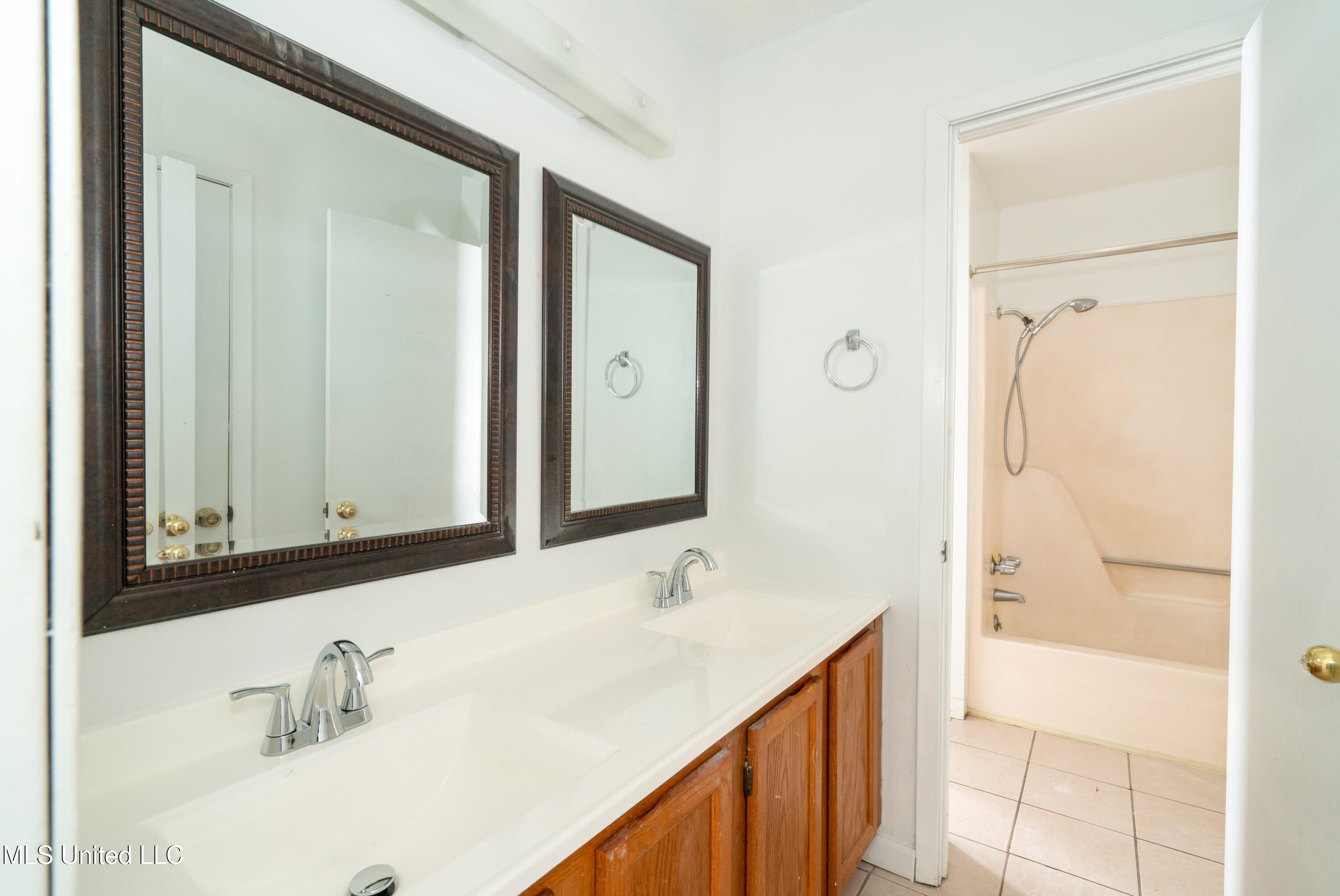 20111 Daugherty Road, Unit B Long Beach, MS 39560 - Photo 8 of 11 20111 Daurghtery Rd Unit B-04211-Edit