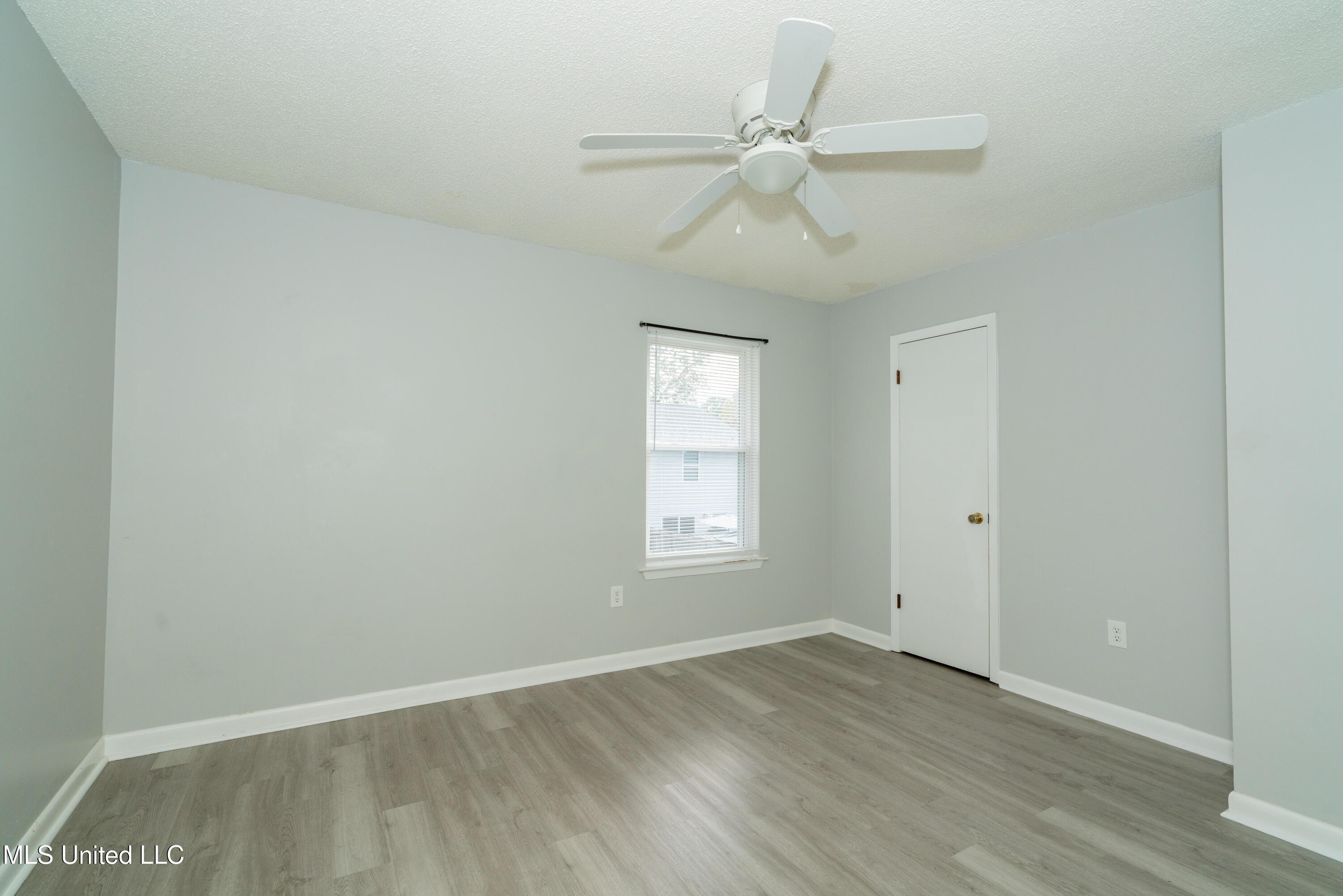 20111 Daugherty Road, Unit B Long Beach, MS 39560 - Photo 9 of 11 20111 Daurghtery Rd Unit B-04215