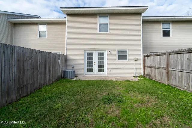 $1,000 | 20111 Daugherty Road, Unit B, Long Beach, MS 39560