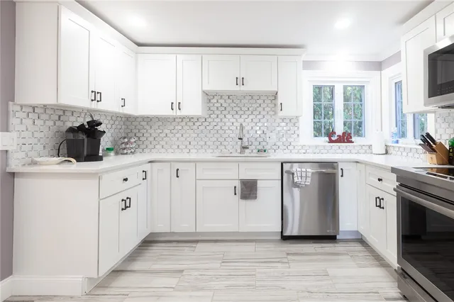 $5,500 | 470 Elmgrove Avenue, Providence, RI 02906