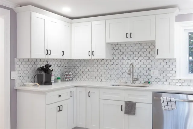 $5,500 | 470 Elmgrove Avenue, Providence, RI 02906