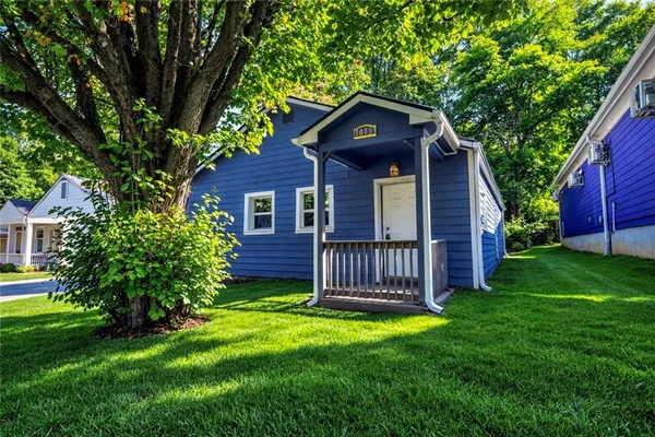 $1,750 | 1056 Grant Way Southeast, Atlanta, GA 30315